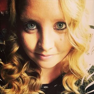 Meet your Posher, Kendra